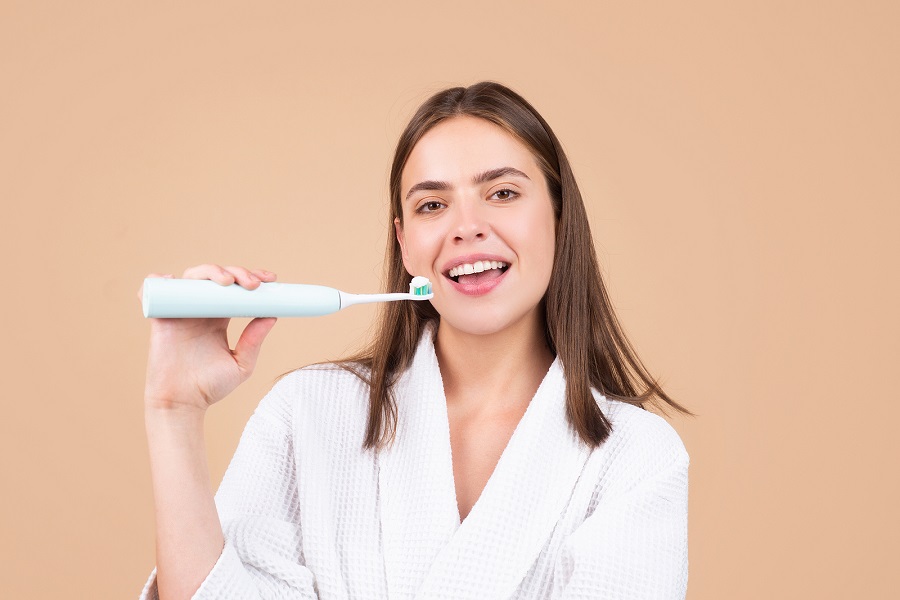 Maintain Good Oral Health At Home